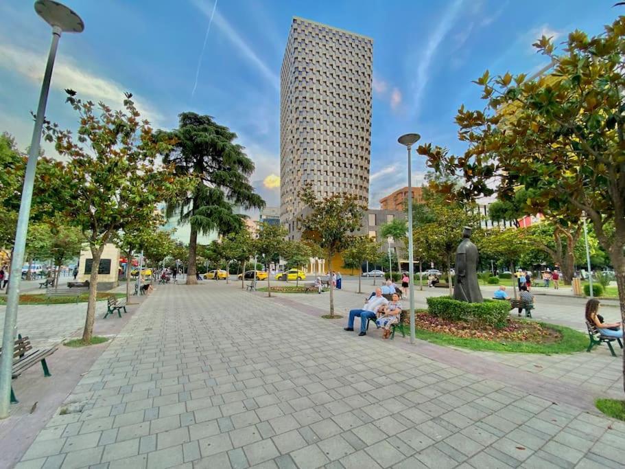 City Centre Big Art'Partment Heart Of The Capital Tirana Esterno foto